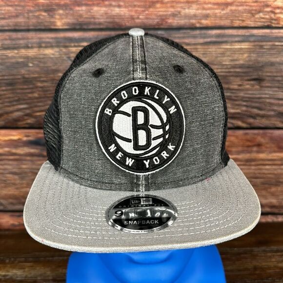 New Era 9Fifty Regged Trucker Mesh Brooklyn Nets SnapBack Cap - Picture 2 of 7